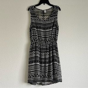 H&M sleeveless patterned dress, black, size 8